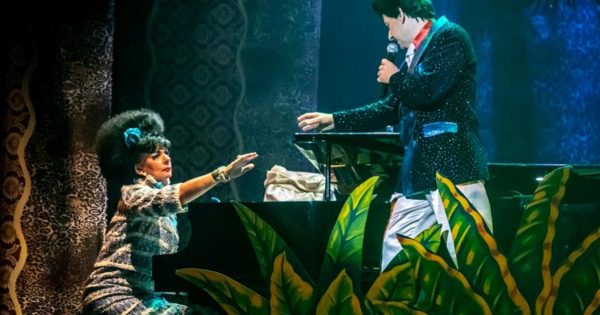Chino Amado y Aroma presentan “Insaciables” en Teatriz