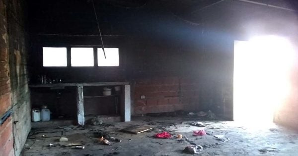 Una familia perdió todo tras incendiarse su casa y necesita ayuda
