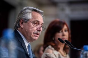 Tras la derrota electoral y la crisis interna, Fernández anunció cambios en el gabinete