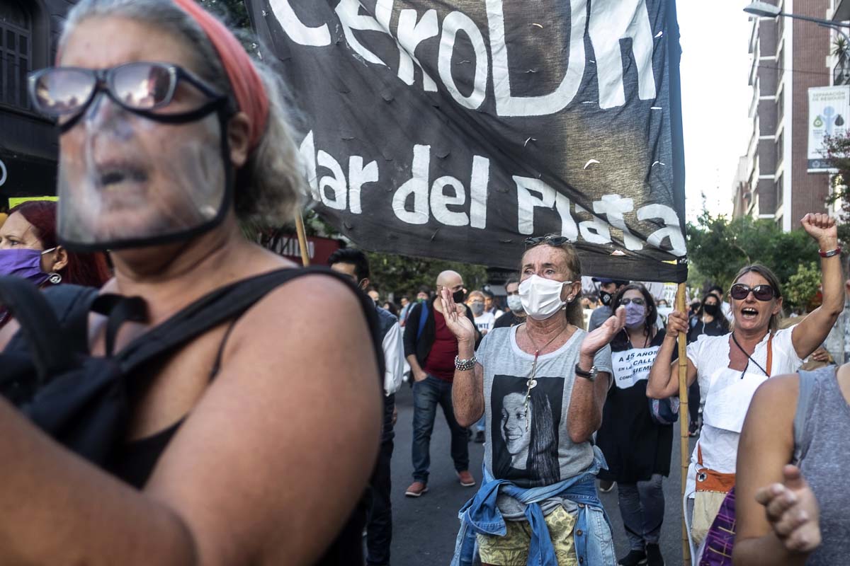A 45 años del golpe de Estado, una numerosa marcha en el centro de Mar del Plata