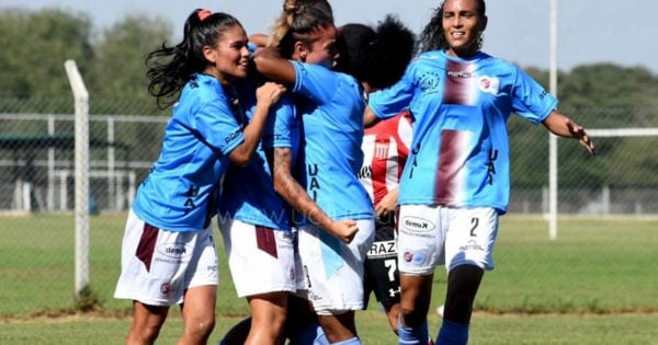 Fútbol femenino: Marina Delgado anotó en la goleada de la UAI Urquiza