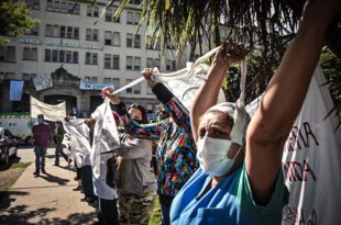 Acampe, concentración y protesta de trabajadores de la salud en el HIGA