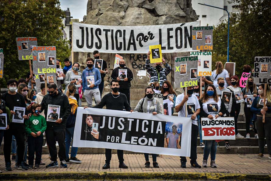Una concentración por León Luna en busca de testigos: “No sabemos nada”