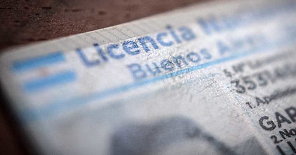 Licencias: extienden el plazo para conducir con el certificado de trámite