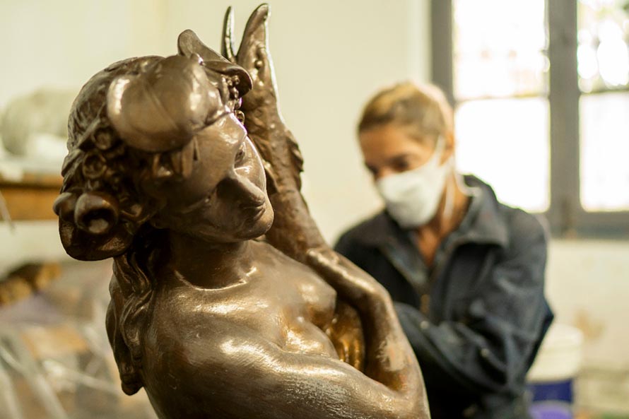 Recuperaron 35 piezas más del predio donde hallaron la escultura “Sirena”