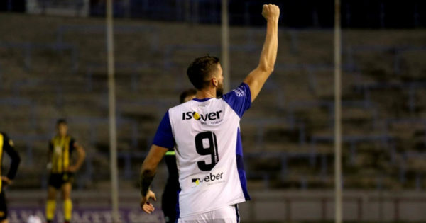 Alvarado volvió al gol y a la victoria ante Deportivo Maipú
