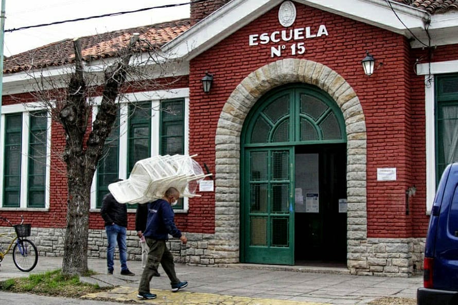 Entregaron mobiliario escolar en 58 establecimientos educativos de Mar del Plata