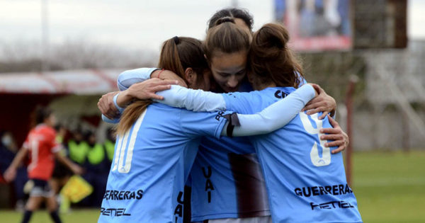 Televisarán todos los partidos de la primera división del fútbol femenino