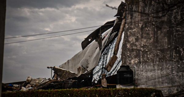 La explosión en la fábrica textil afectó en total a tres viviendas linderas