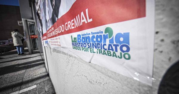Trabajadores del Banco Santander paran en Mar del Plata contra una “política de achique”