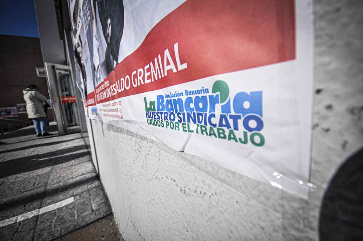 Trabajadores del Banco Santander paran en Mar del Plata contra una “política de achique”