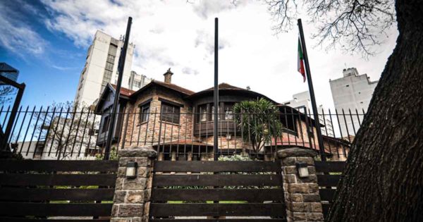 Siguen los reclamos al Consulado Italiano por la tramitación de la ciudadanía