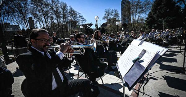 La Banda Sinfónica Municipal celebró la primavera con un concierto al aire libre