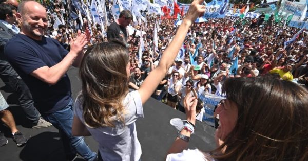 Raverta e Insaurralde encabezaron un acto en homenaje a Néstor Kirchner