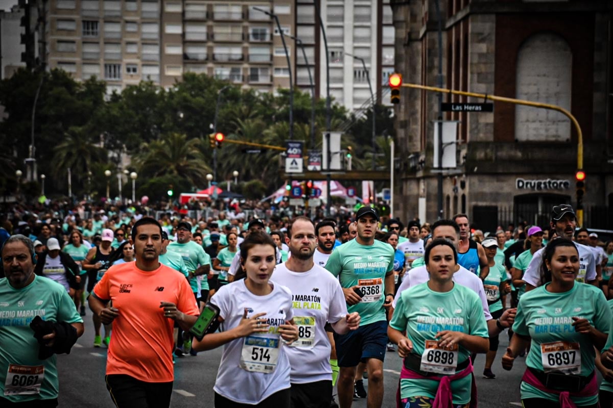 Casi siete mil atletas participaron del Medio Maratón de Mar del Plata