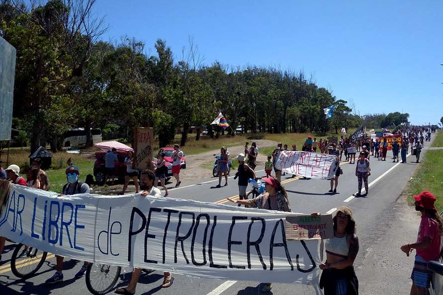 Petroleras: una protesta en Chapadmalal ante la llegada de Alberto Fernández