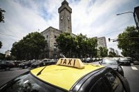 Anuncian un paro de taxis y remises para el lunes en Mar del Plata