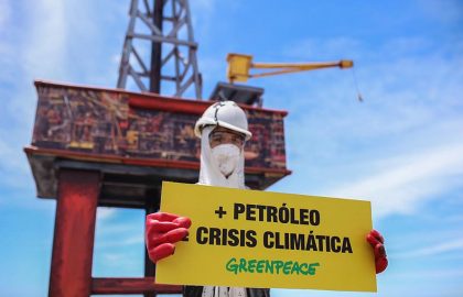 Torre Petrolera FOTO Gabriel Bulacio – Greenpeace (2)