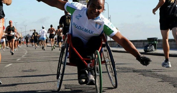 Discapacidad: recorrerán desde El Calafate hasta Mar del Plata en sillas de ruedas