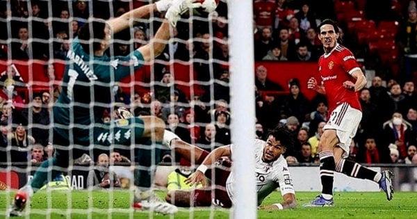 El Aston Villa de “Dibu” Martínez y Buendía, eliminado de la FA Cup en manos del United