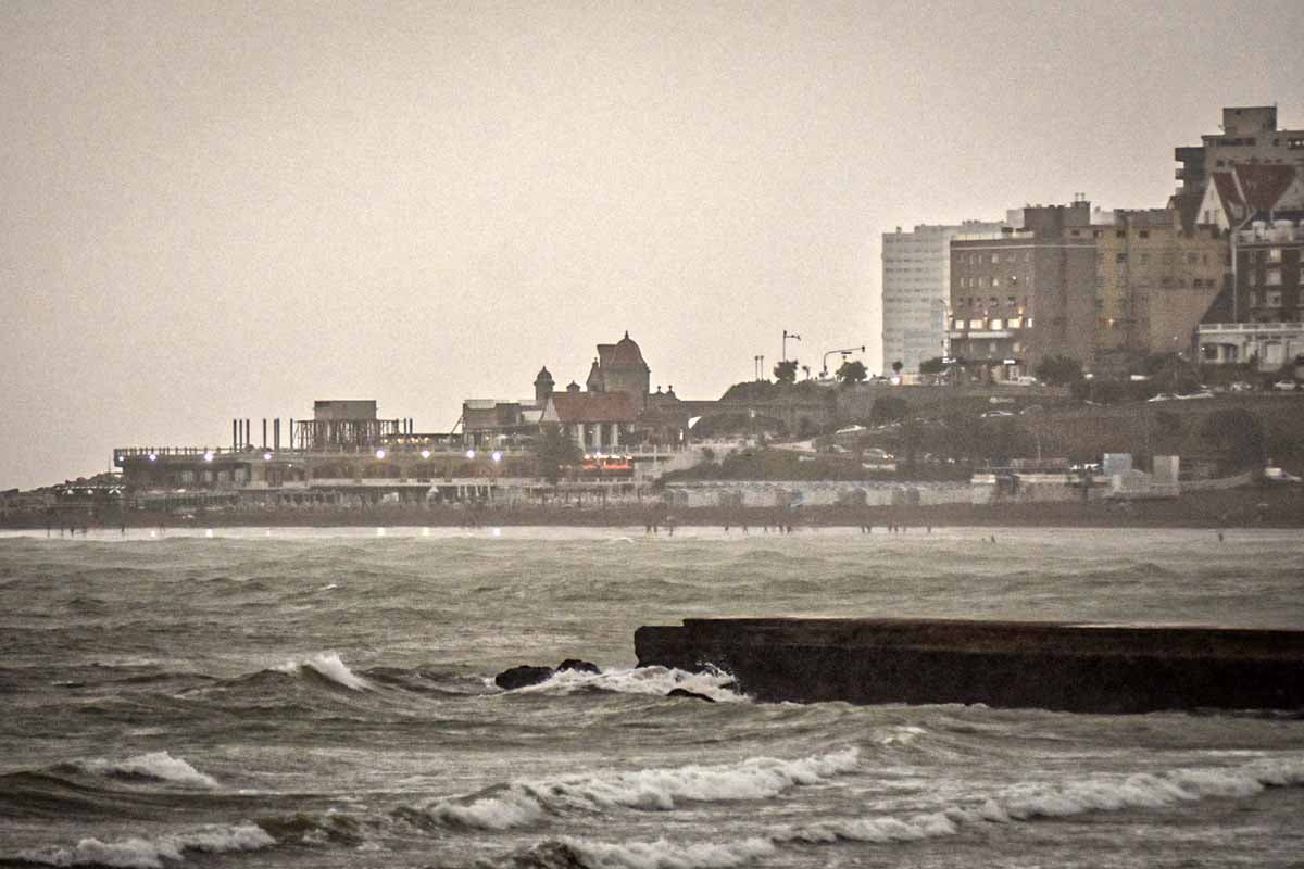 Pronóstico: sigue vigente el alerta meteorológico en Mar del Plata