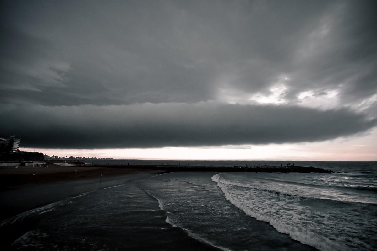 Emiten un alerta meteorológico por tormentas fuertes para Mar del Plata