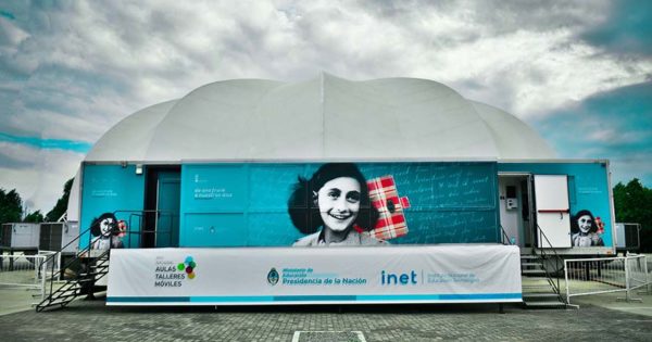El museo móvil “De Ana Frank a nuestros días” desembarca en Mar del Plata