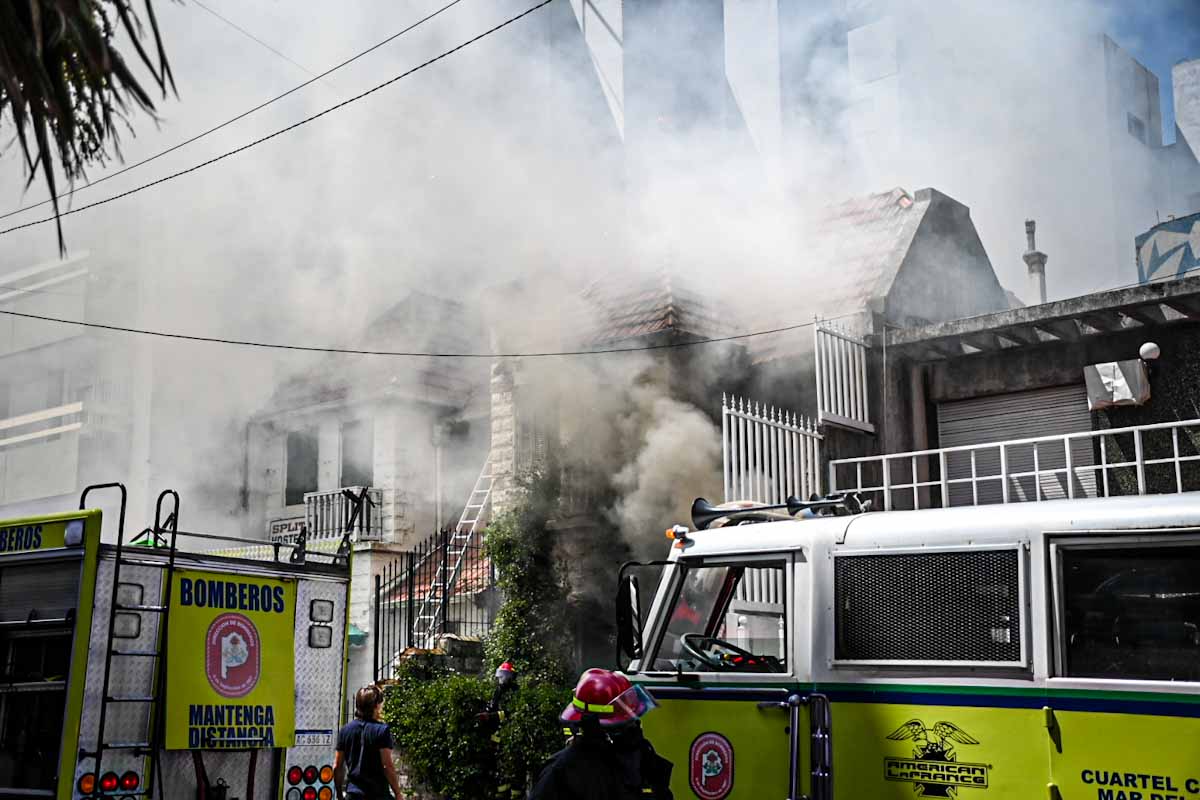 Se incendió una casa en el barrio La Perla: asistieron a dos mujeres