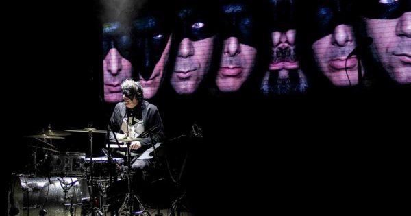 “Los Brujos” y múltiples artistas celebran los 20 años de Casa del Puente Discos
