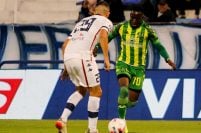 Aldosivi sufrió la efectividad de Vélez en el debut de la Copa de la Liga Profesional