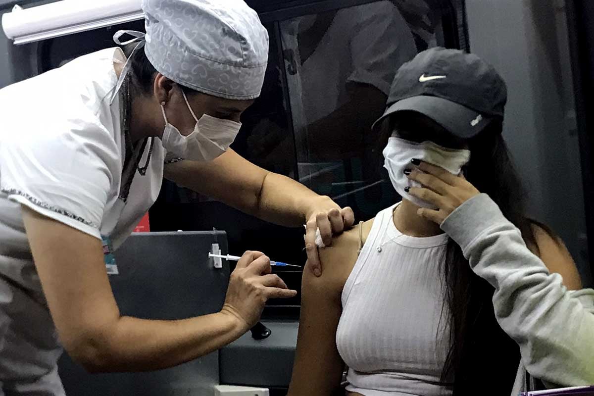 Aplicaron más de 700 dosis en “La noche de las vacunas” en Mar del Plata