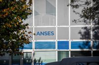 Organizaciones reclaman contra la forma de inscripción para el bono de Anses