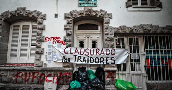 Petroleras: la CGT Mar del Plata denunció las pintadas en su sede