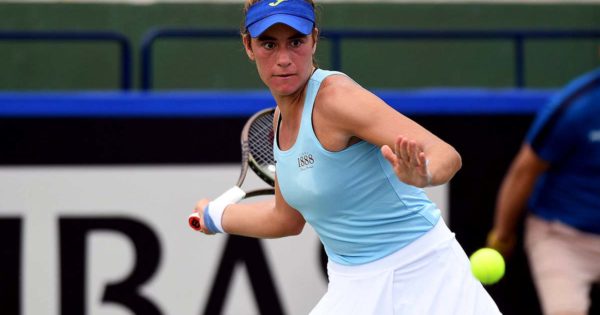 Tenis: Solana Sierra perdió y se despidió de La Bisbal en segunda ronda
