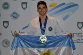 Tomás Maimone con la medalla de campeón mundial de Taekwon-Do ITF (Foto: Carla Villarruel)