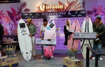 podio femenino tour argentino de surf foto mariano antunez