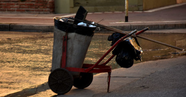 Residuos: denuncian deficiencias en el servicio de barrido de calles