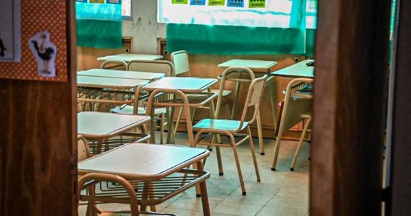 Más de cien docentes municipales cobraron pero afirman que todavía “faltan muchos”