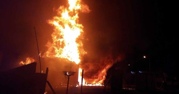 Bomberos sofocaron un incendio en una casa de Batán