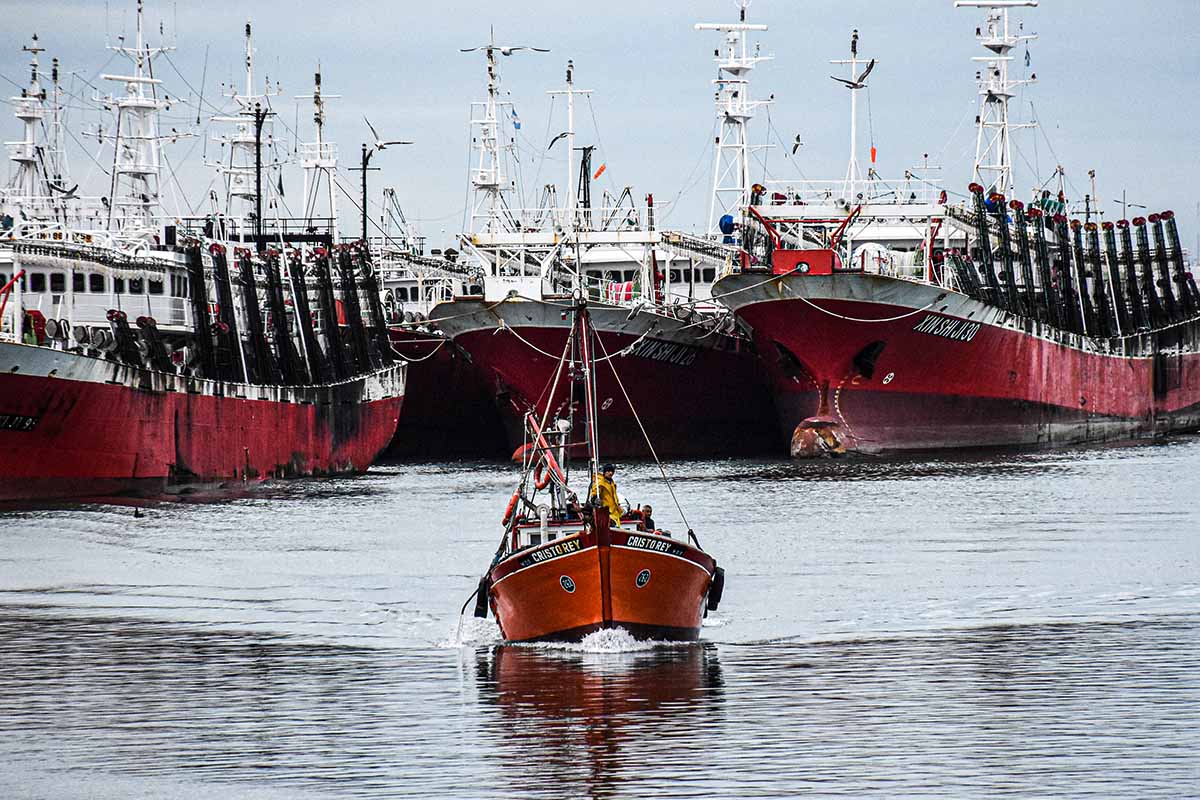 Impuesto a las ganancias: gremios demoran la salida de barcos a la espera de precisiones