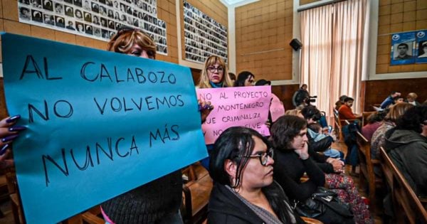 Prostitución: el Movimiento de Mujeres pide el veto de la ordenanza