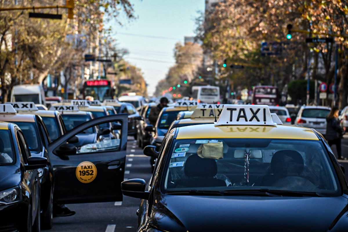 Con plus nocturno, aprueban el aumento de la tarifa de taxis y remises