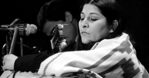 Un homenaje a Mercedes Sosa con fotos de sus recitales en Mar del Plata