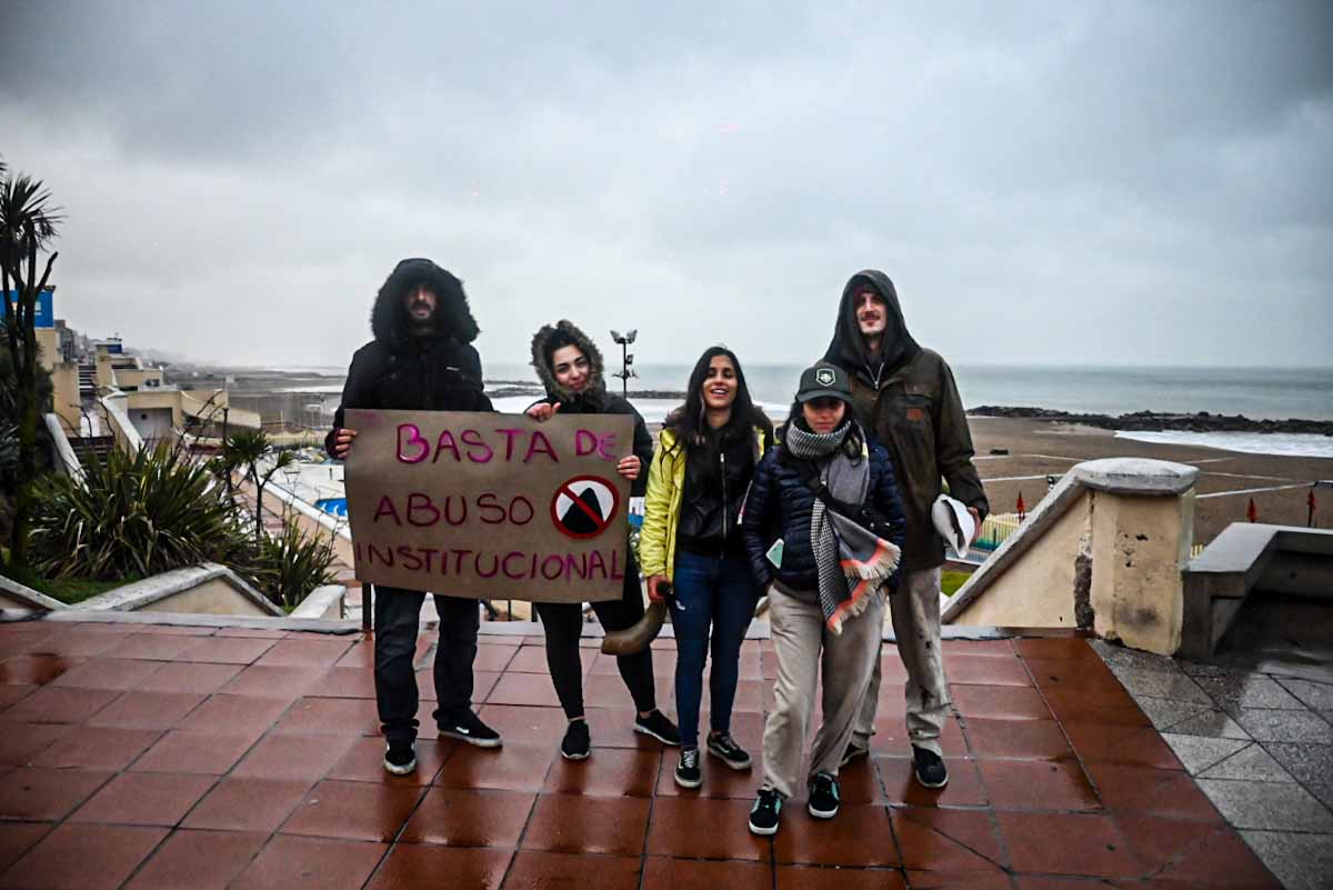 Tras el aval judicial y a pesar de la lluvia, una protesta contra el Enduro en Mar del Plata