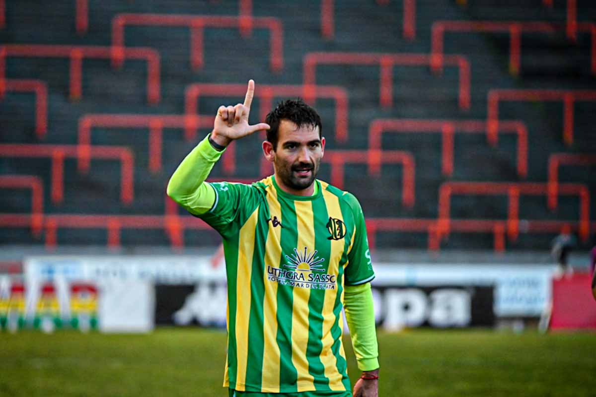 Martín Cauteruccio ya no es más jugador de Aldosivi
