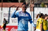 En la reanudación del fútbol femenino, Marina Delgado anotó para la UAI