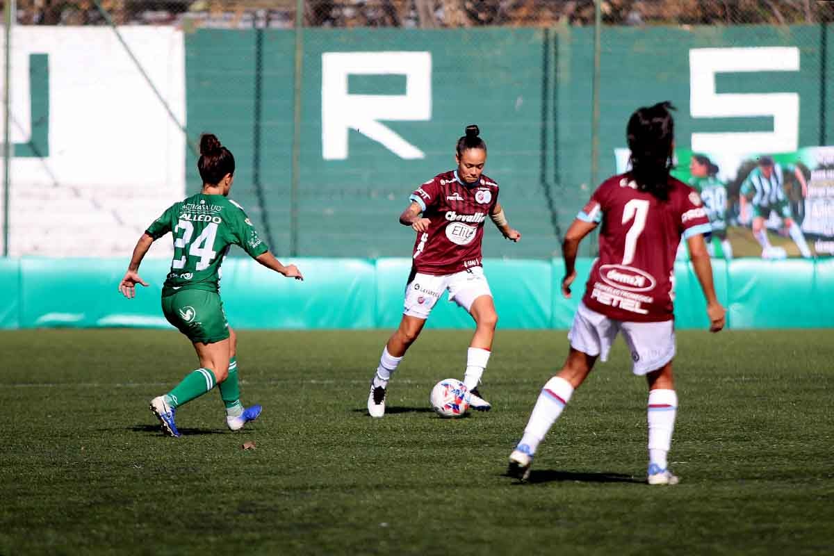 Fútbol femenino: cuatro marplatenses tuvieron acción en una nueva fecha