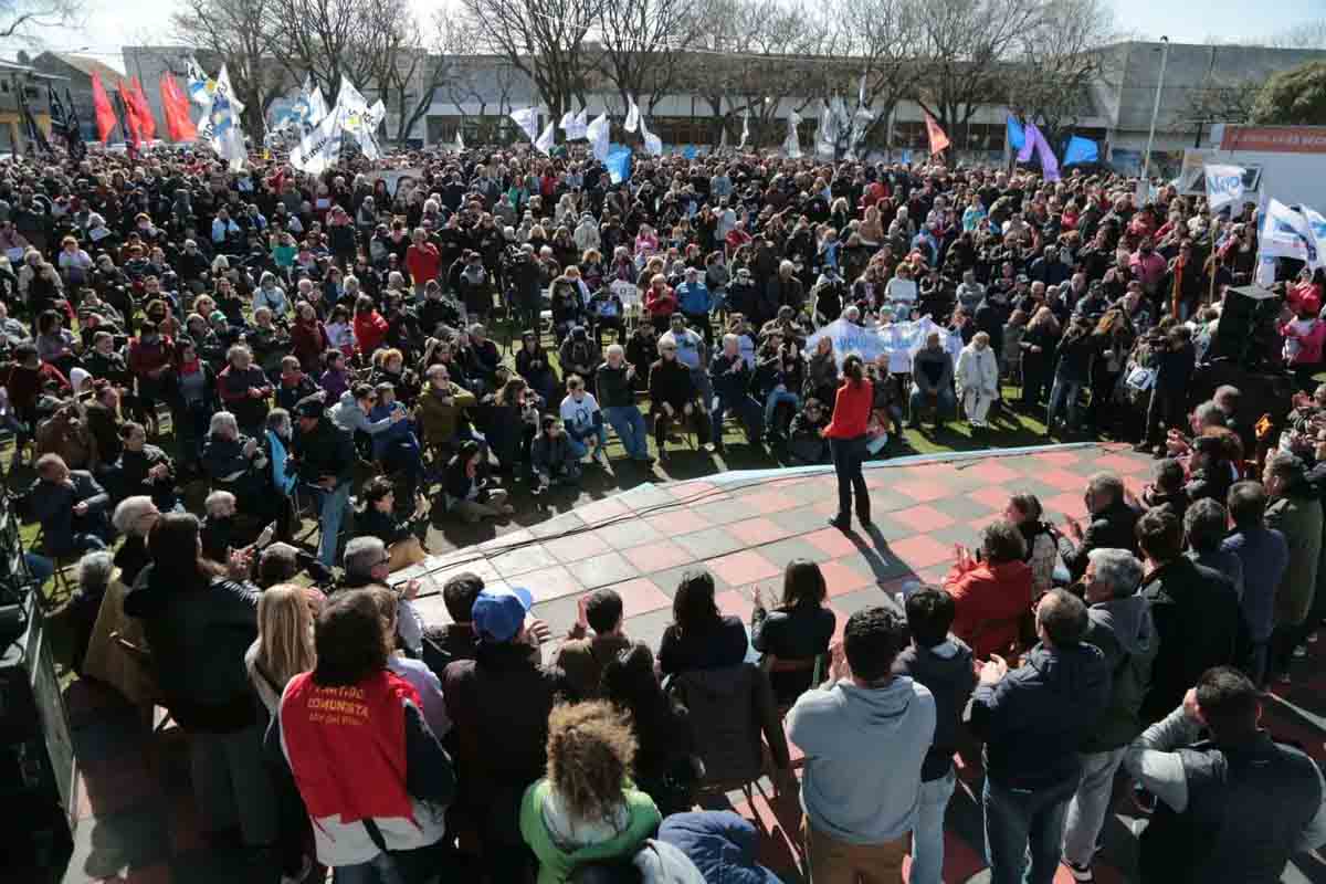 Otra concentración y un acto en Mar del Plata para apoyar a Cristina Kirchner