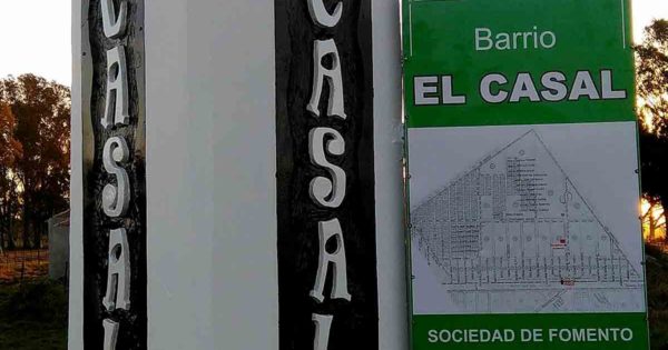 Un vecino alambró calles en el barrio El Casal y la Municipalidad lo intimó