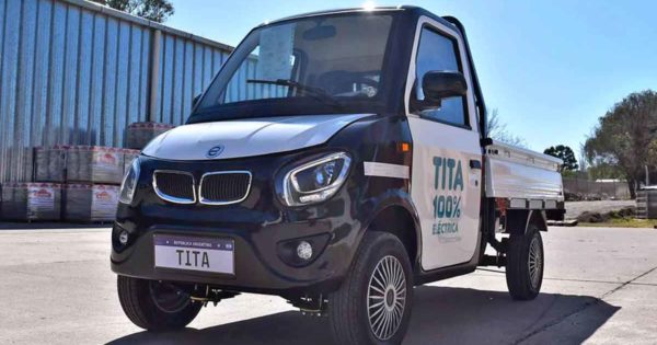 Presentan en Mar del Plata a “Tita”, la primera camioneta eléctrica del país
